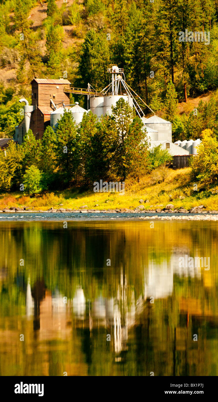 USA, Idaho, Agriculture, Farming, Wheat Granary reflecting fall colors
