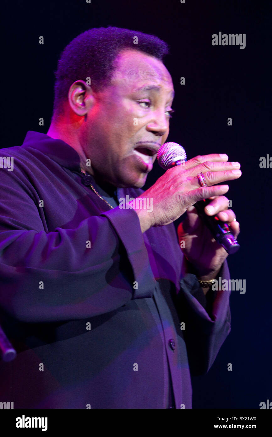 George Benson performing at the O2 Arena, London Stock Photo Alamy