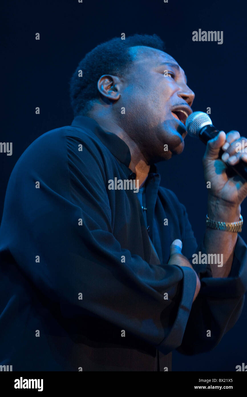 George benson hi-res stock photography and images - Alamy