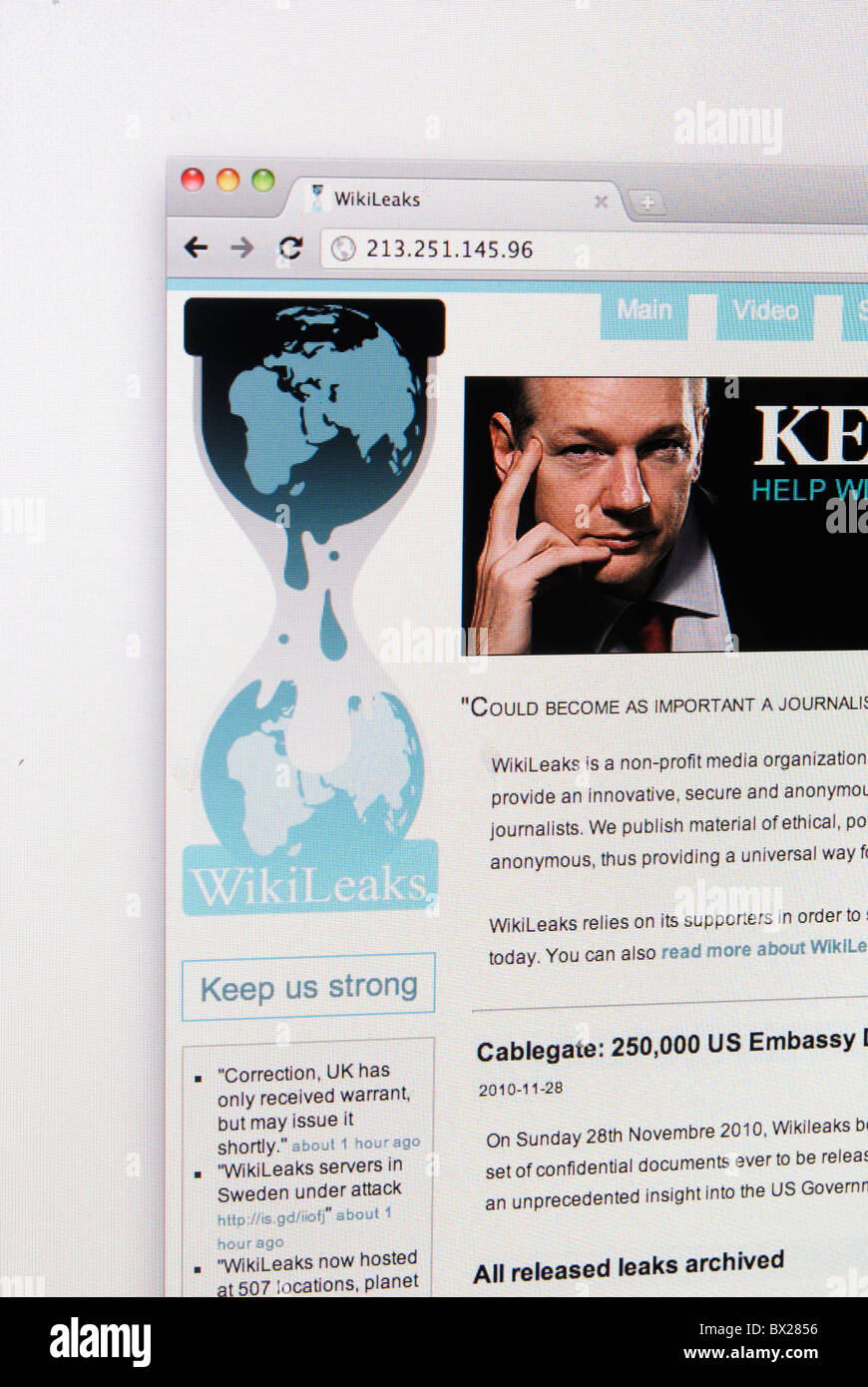 Wikileaks website with Julian Assange Stock Photo