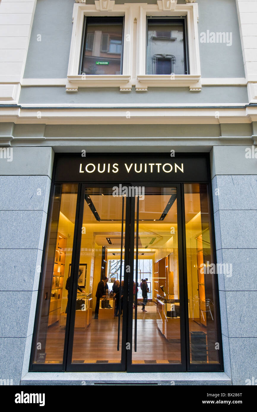 Louis Vuitton store in Gstaad, Canton of Bern, Switzerland Stock Photo -  Alamy