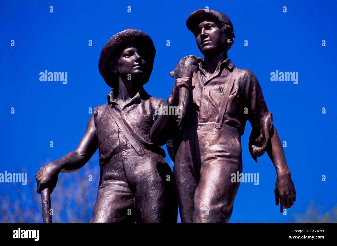 sculpture Tom Sawyer Huckleberry Finn figures literature monument Mark Twain author writer Cardiff Hill Hannibal Missouri USA Stock Photo