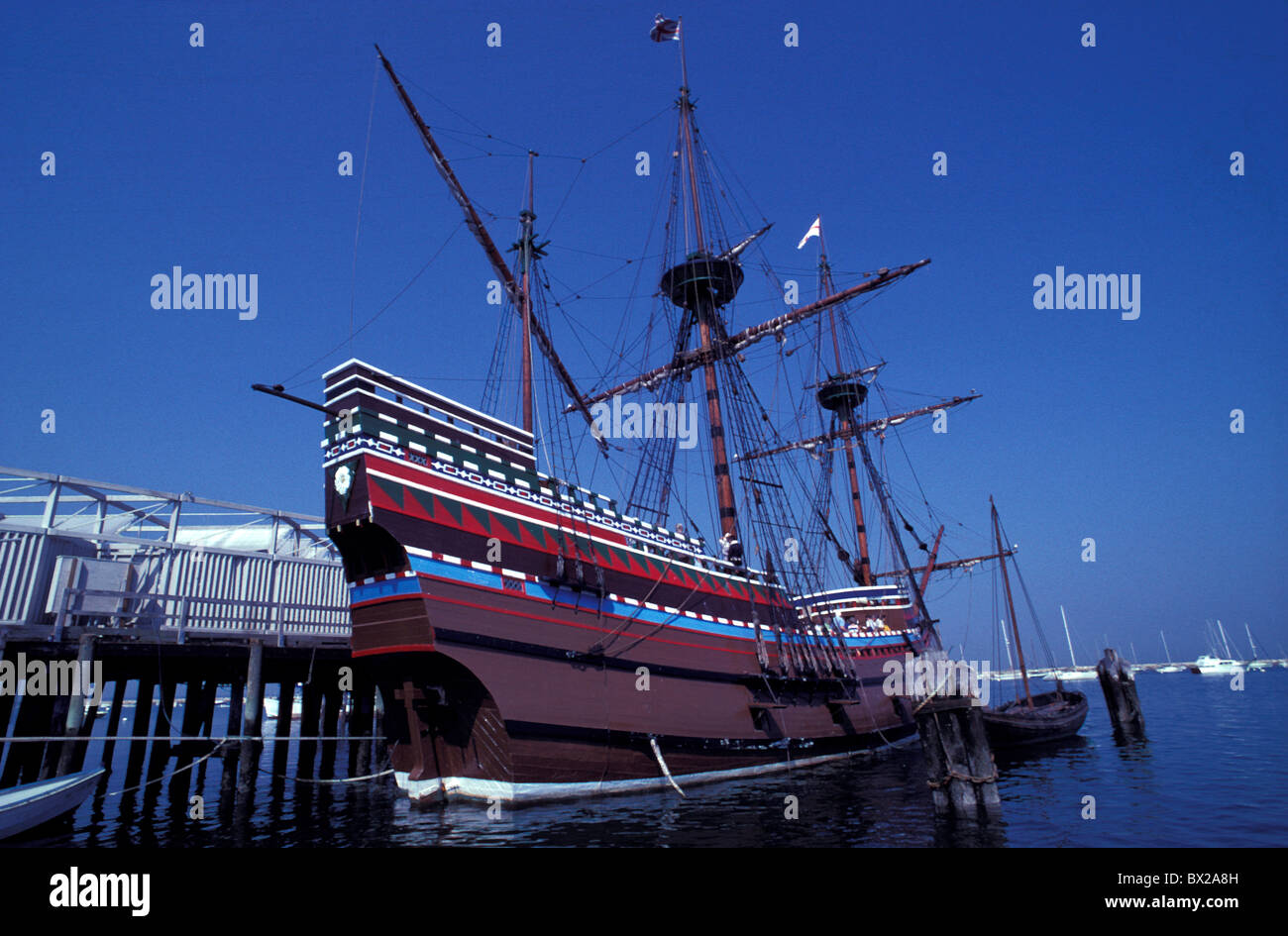 Immigrant immigration ship hi-res stock photography and images - Alamy