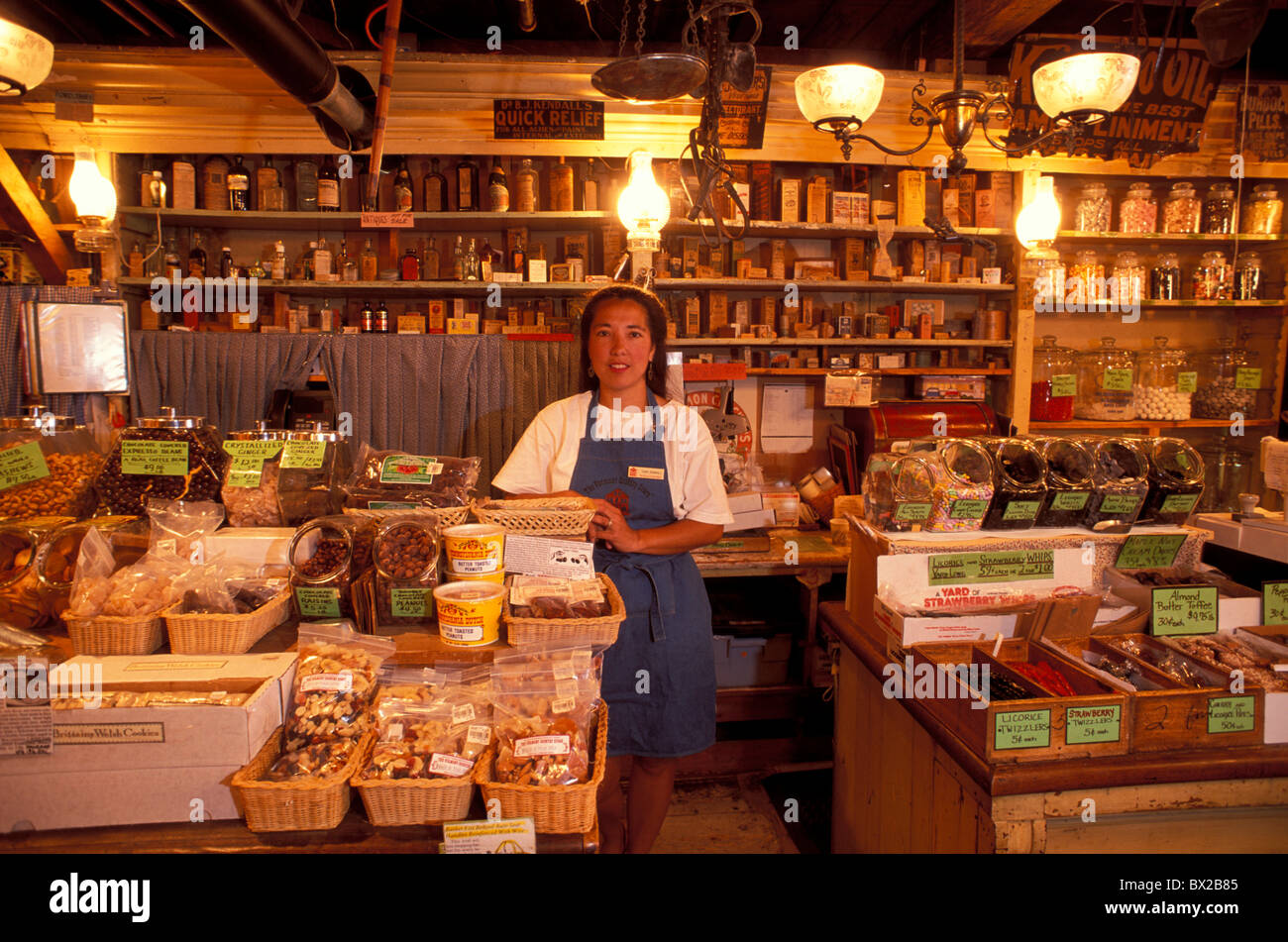Vermont country store interior hi-res stock photography and images - Alamy