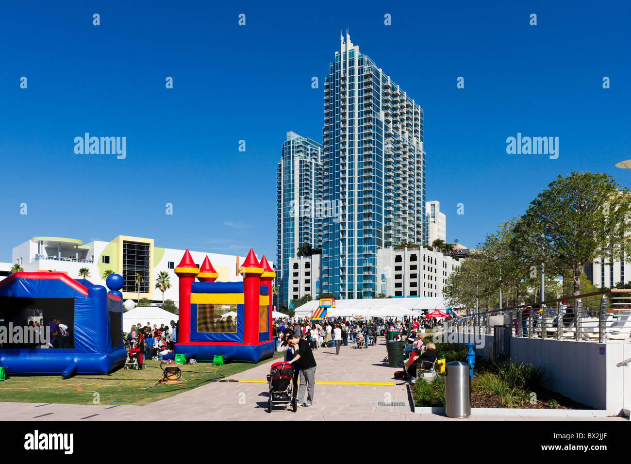 2020 santafest christmas parade curtis hixon waterfront park december 1 Santafest High Resolution Stock Photography And Images Alamy 2020 santafest christmas parade curtis hixon waterfront park december 1