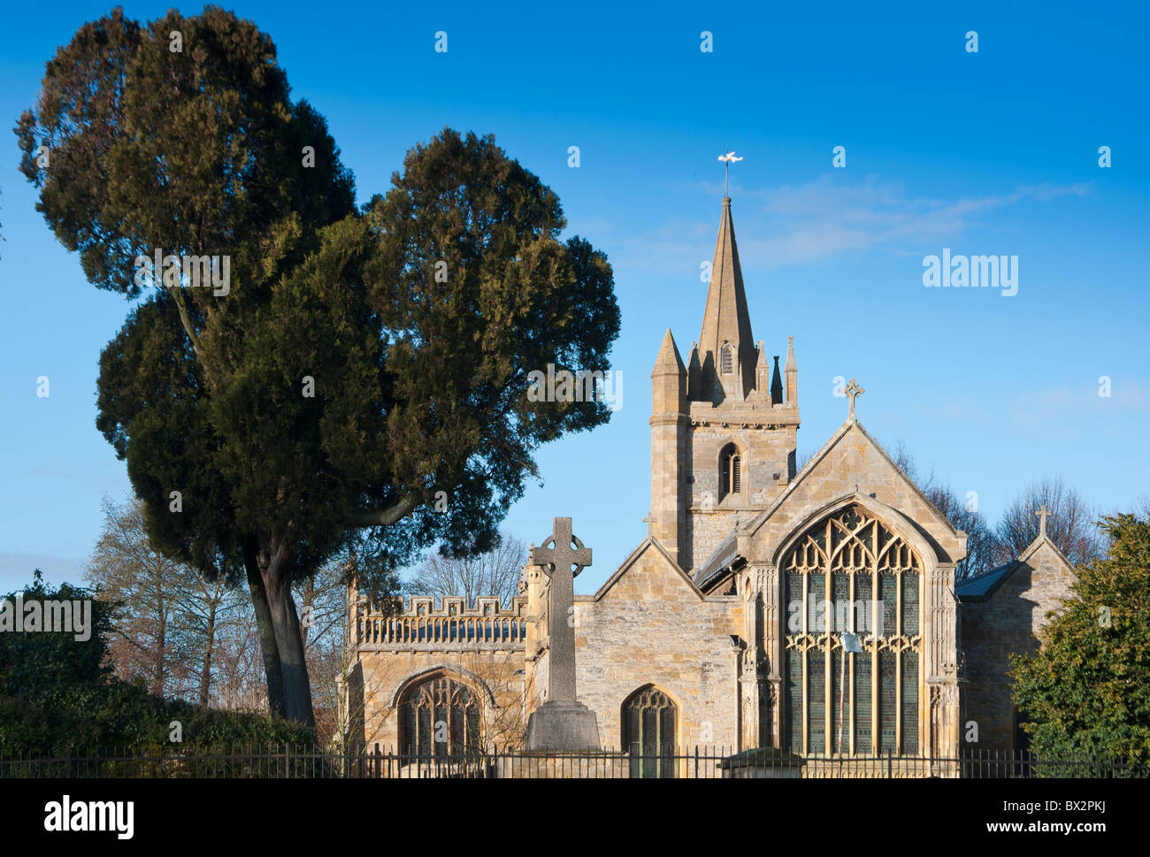 THE CHURCH OF ST LAWRENCE S ON THE SITE OF EVESHAM ABBEY GLOUCESTERSHIRE UK Stock Photo