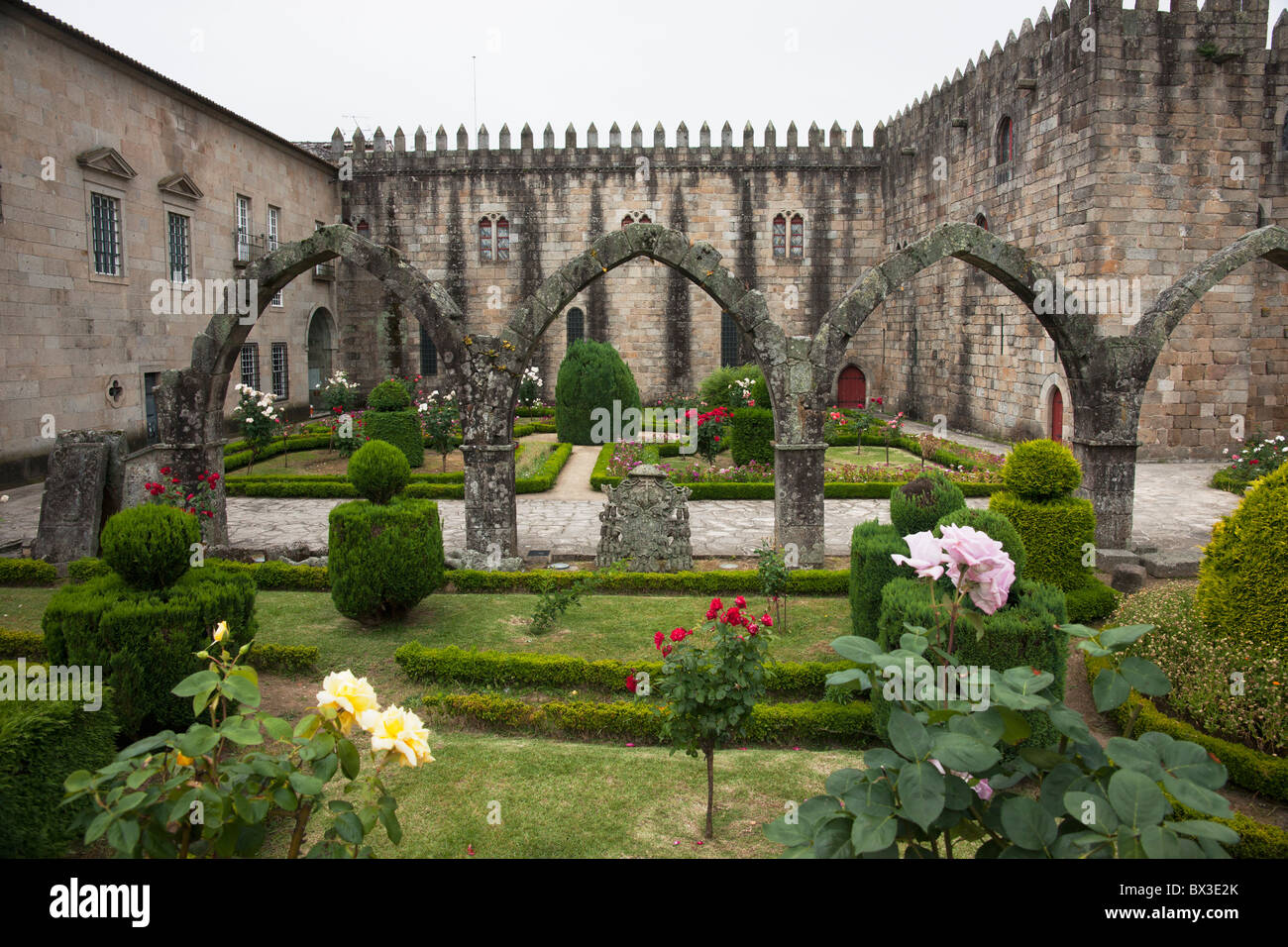 Archbishop's Palace Of Braga With Saint Barbara's Garden; Sé, Braga ...