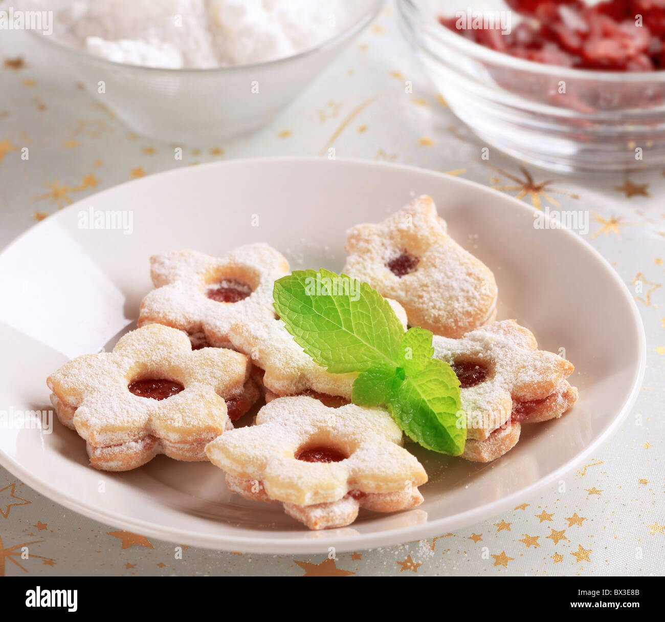 Biscuits and jam hires stock photography and images Alamy