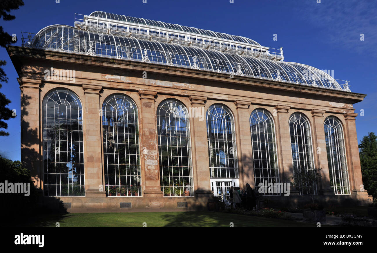 Tropical Palm House at the Royal Botanic Gardens, Edinburgh, Scotland Glasshouse horticulture gardening Victorian architecture Stock Photo