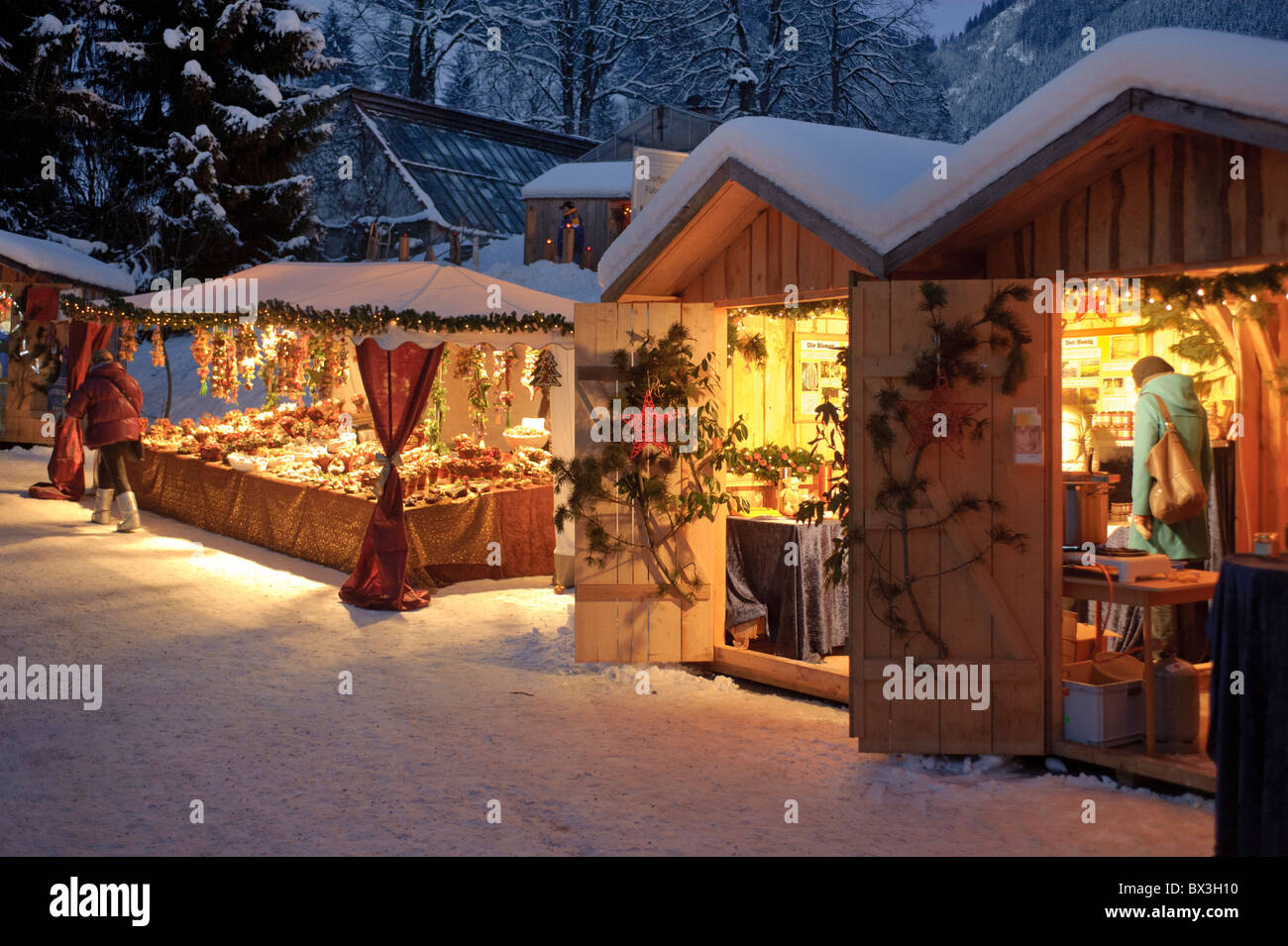 christmas market in Ettal, Germany, with shop for gifts, presents and decoration at cold winter night Stock Photo