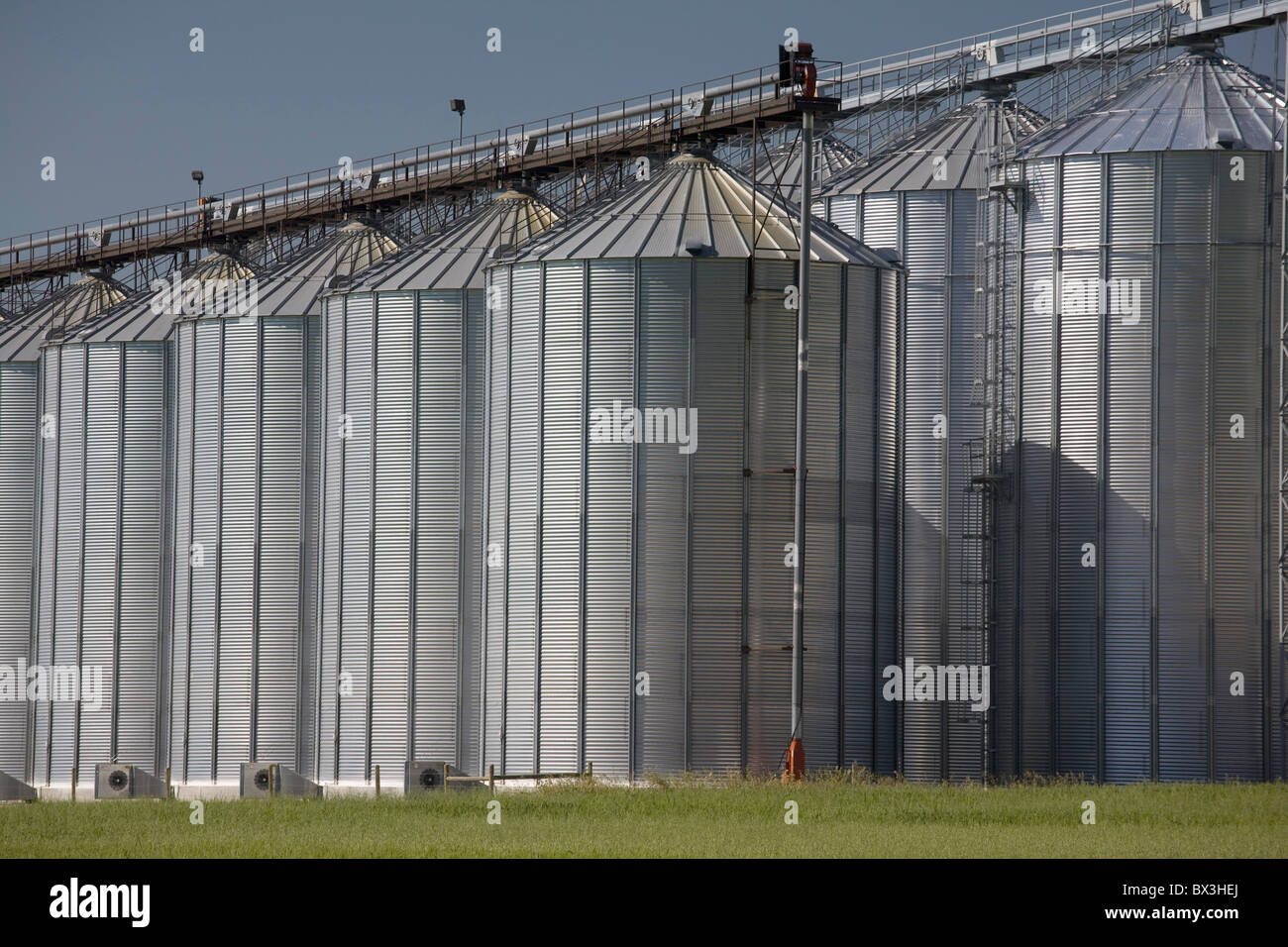 Modern grain elevator hires stock photography and images Alamy