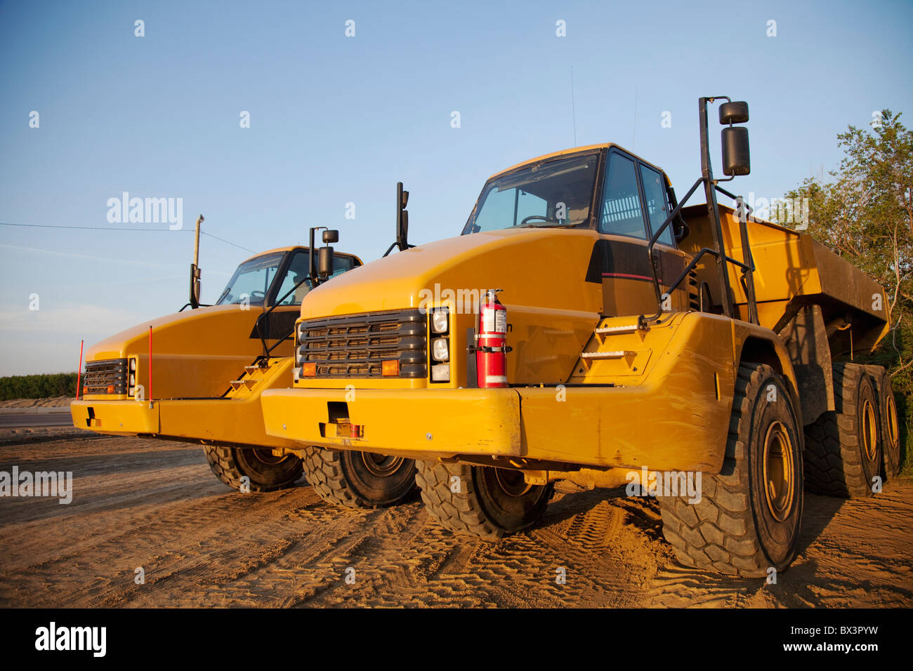 Dump trucks hires stock photography and images Alamy