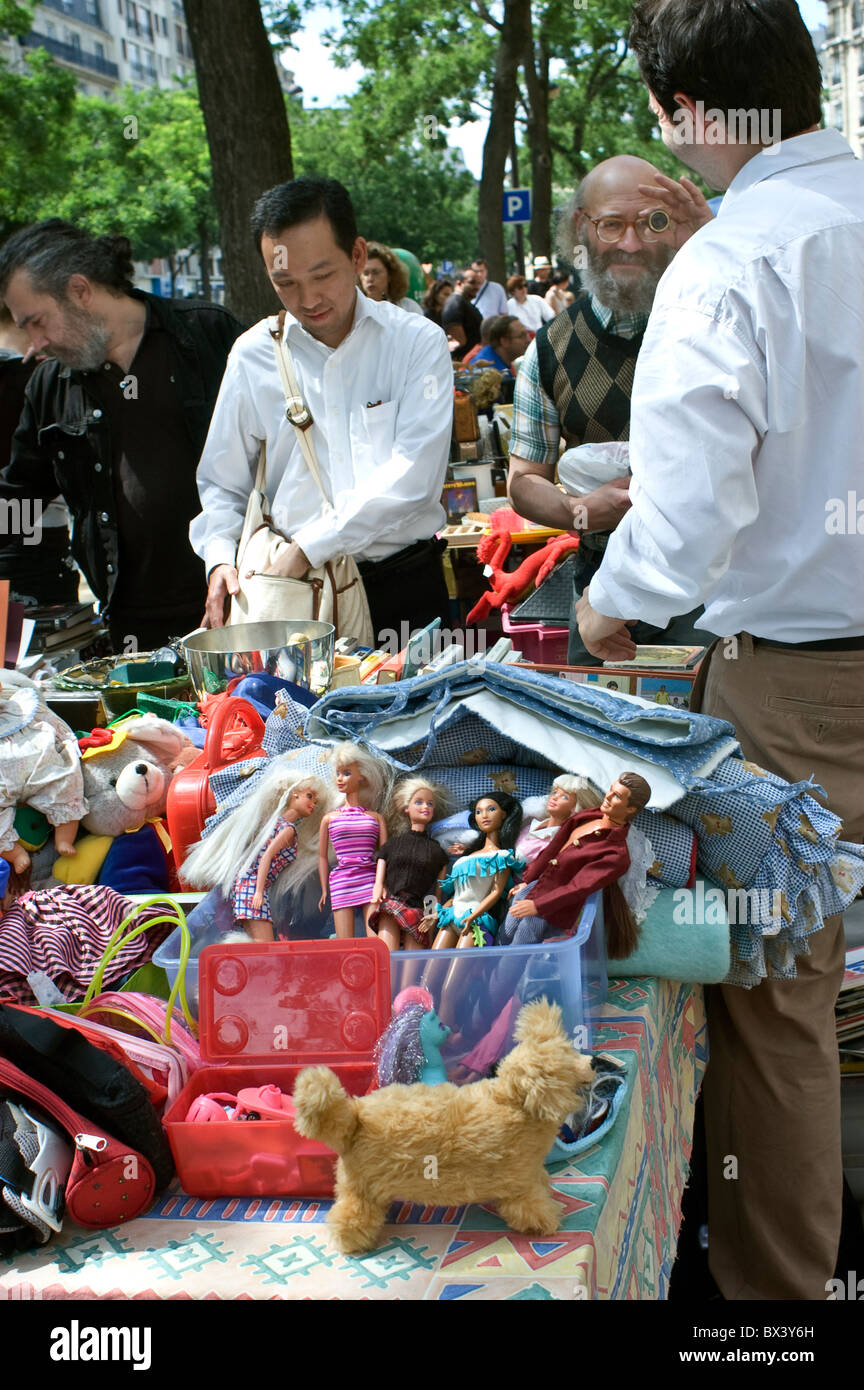 Paris, France, Flea Markets, Neighborhood Vide Grenier, Used Goods