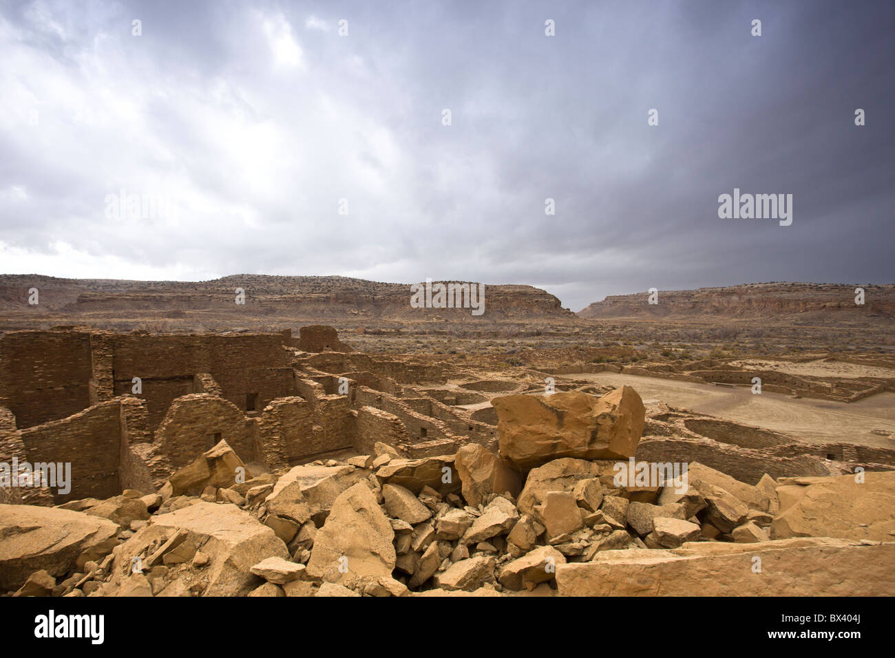 Looking across Chaco Canyon from Pueblo Bonito a Chacoan Great House in Chaco Culture National Historic Park, New Mexico USA. Stock Photo