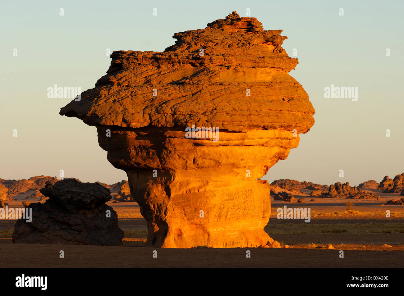 Morning light on bizarre rock formations in the Acacus mountains, Libya Stock Photo