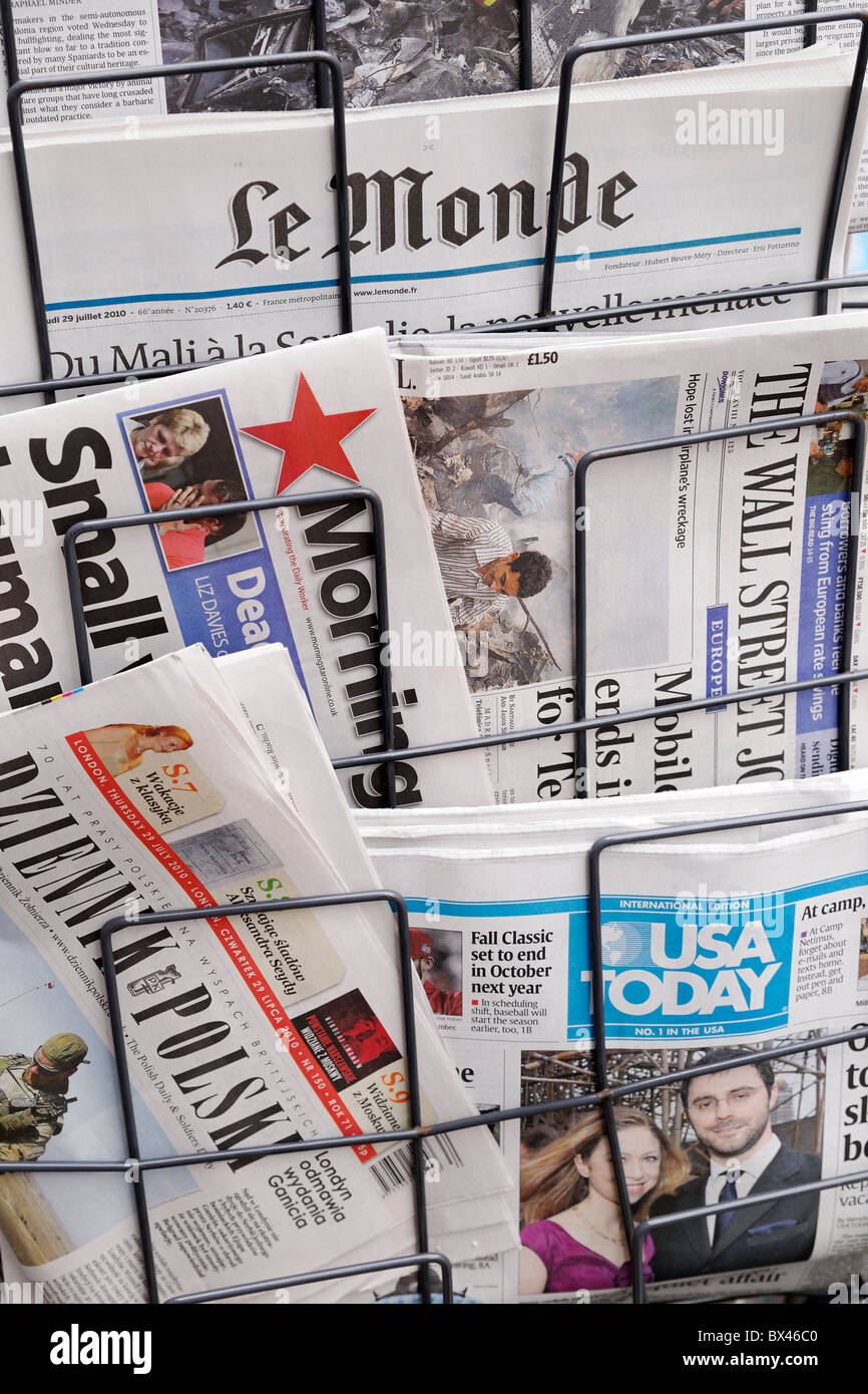 International Newspapers from Around the World for Sale in an Newsagents, Oxford, UK. Stock Photo