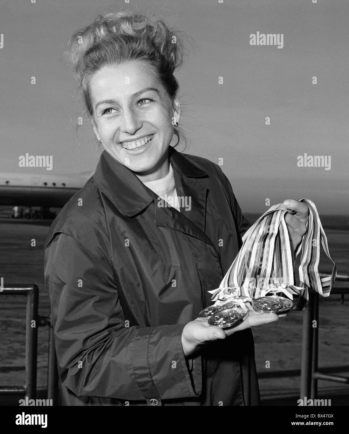 Vera Caslavska 11 Olympic medals photo foto Vera Caslavska 11 Olympic medals