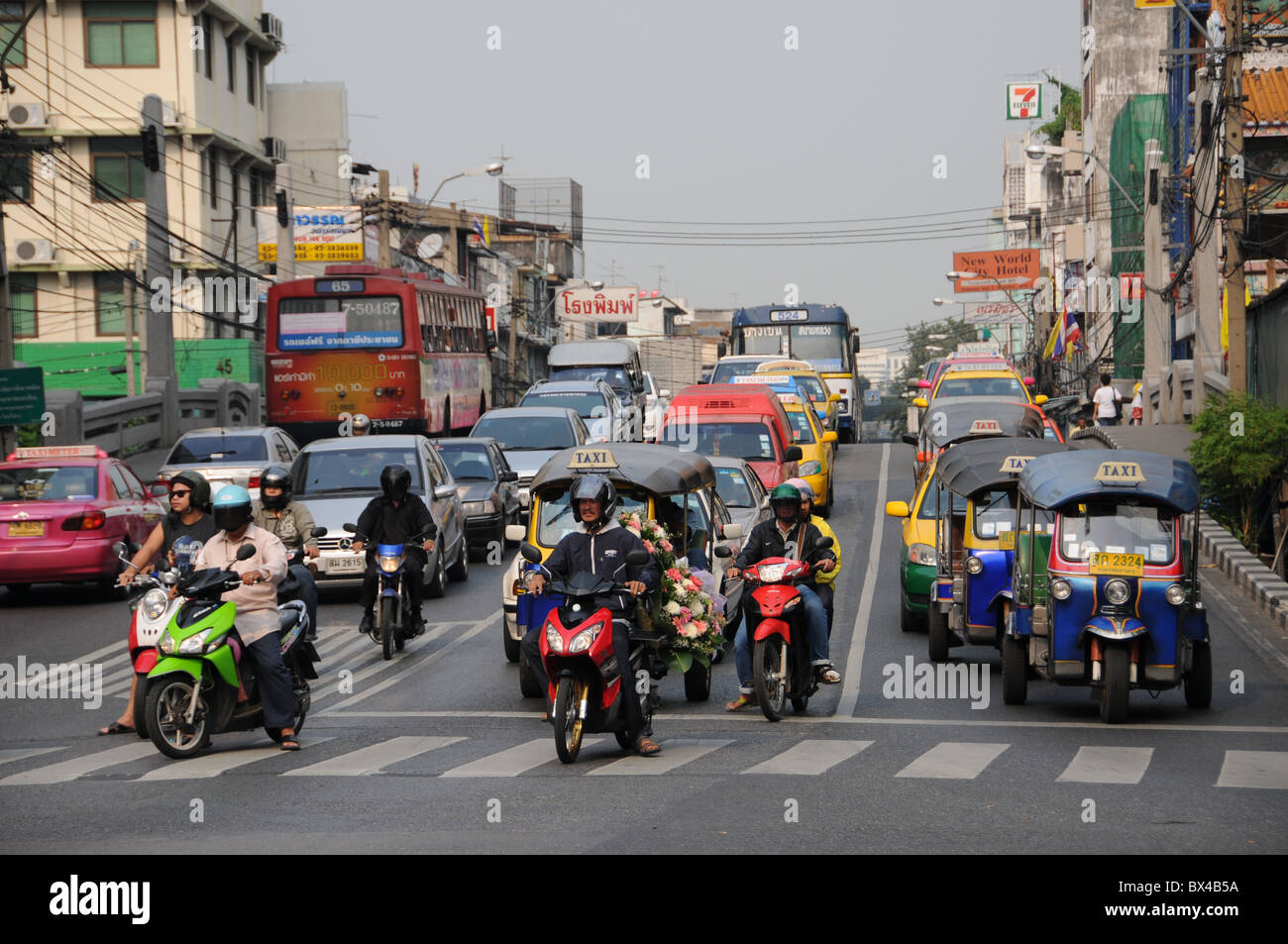 Traffic start at a Crosslight in Bangkok Stock Photo