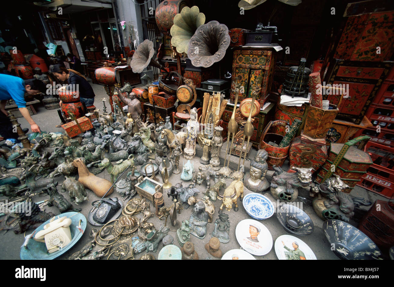 China Asia Shanghai Dongtai Road Antique Market Chinese Antique Market Antique Store Antiques