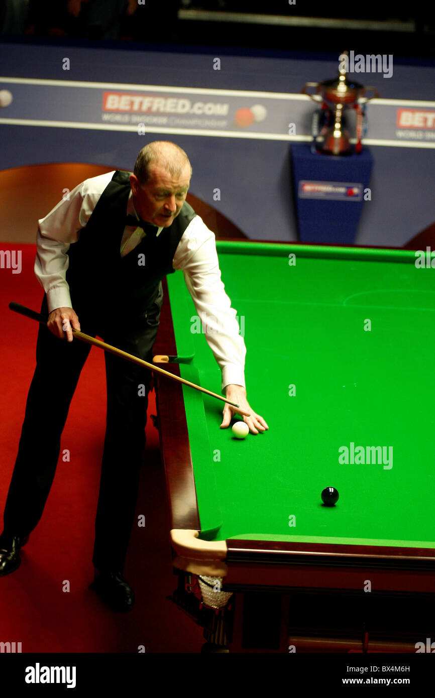 Dennis Taylor (in Pic) played Steve Davis in rematch 25 years on from their amazing Crucible final in 1985 Stock Photo