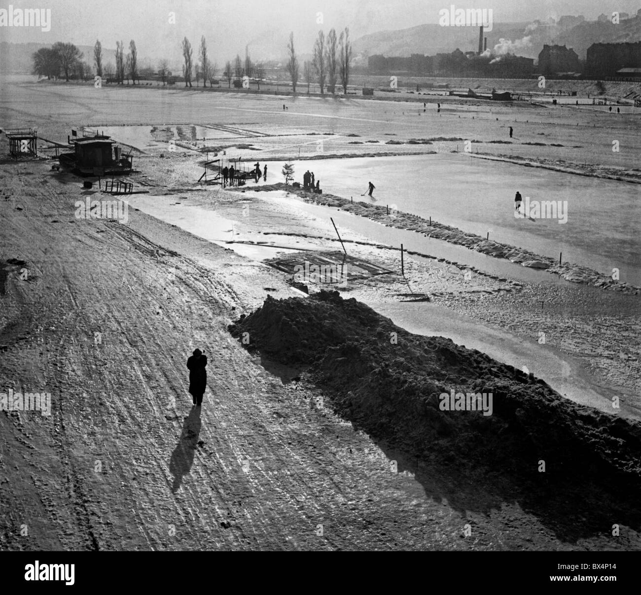 Ice river Black and White Stock Photos Images Alamy