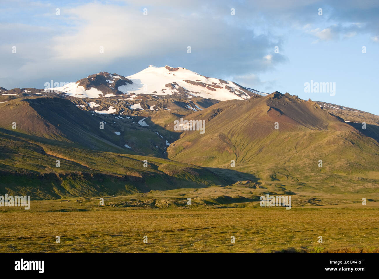 Icelandic volcano hi-res stock photography and images - Alamy