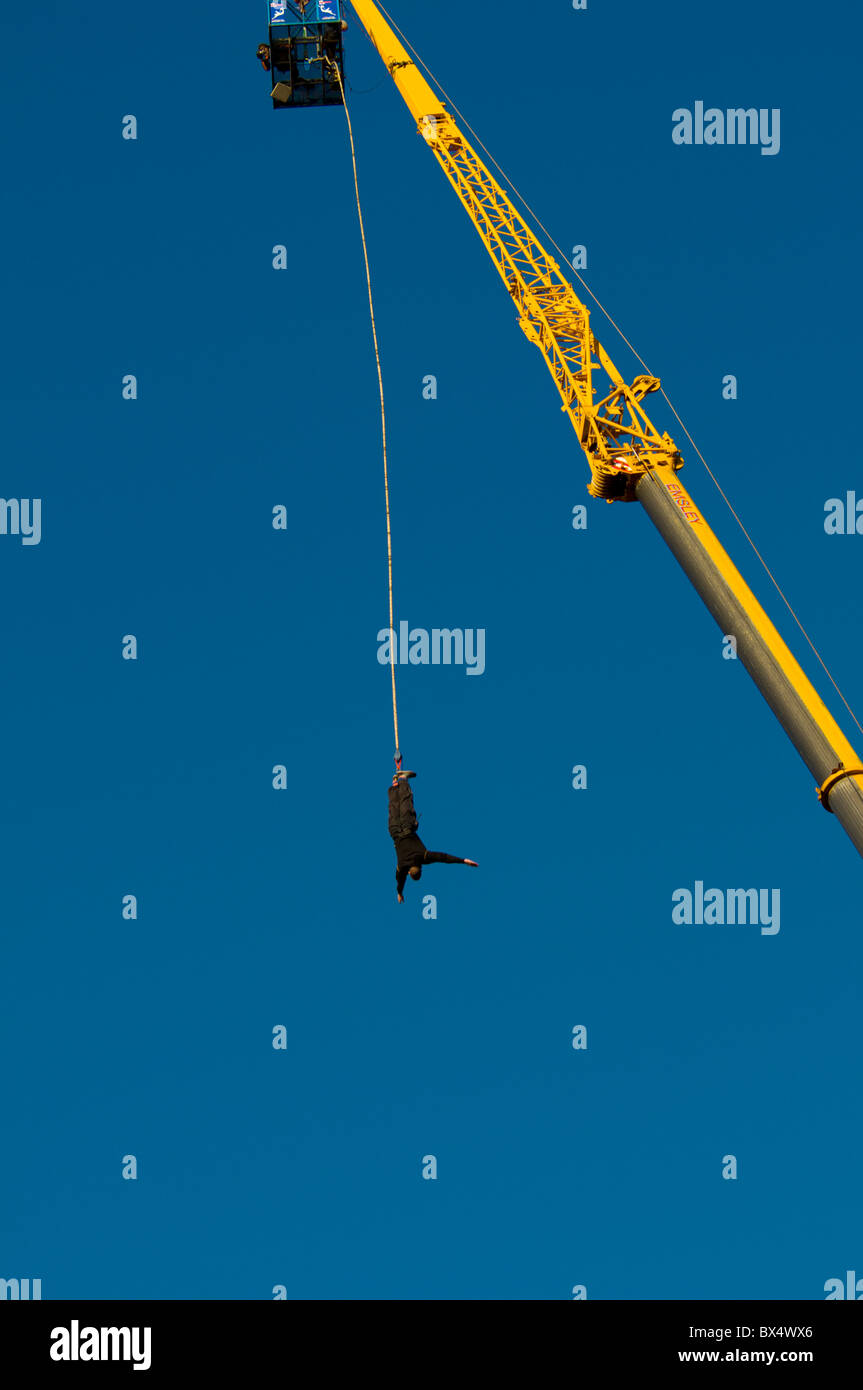 Bungee jumping from a crane hires stock photography and images Alamy