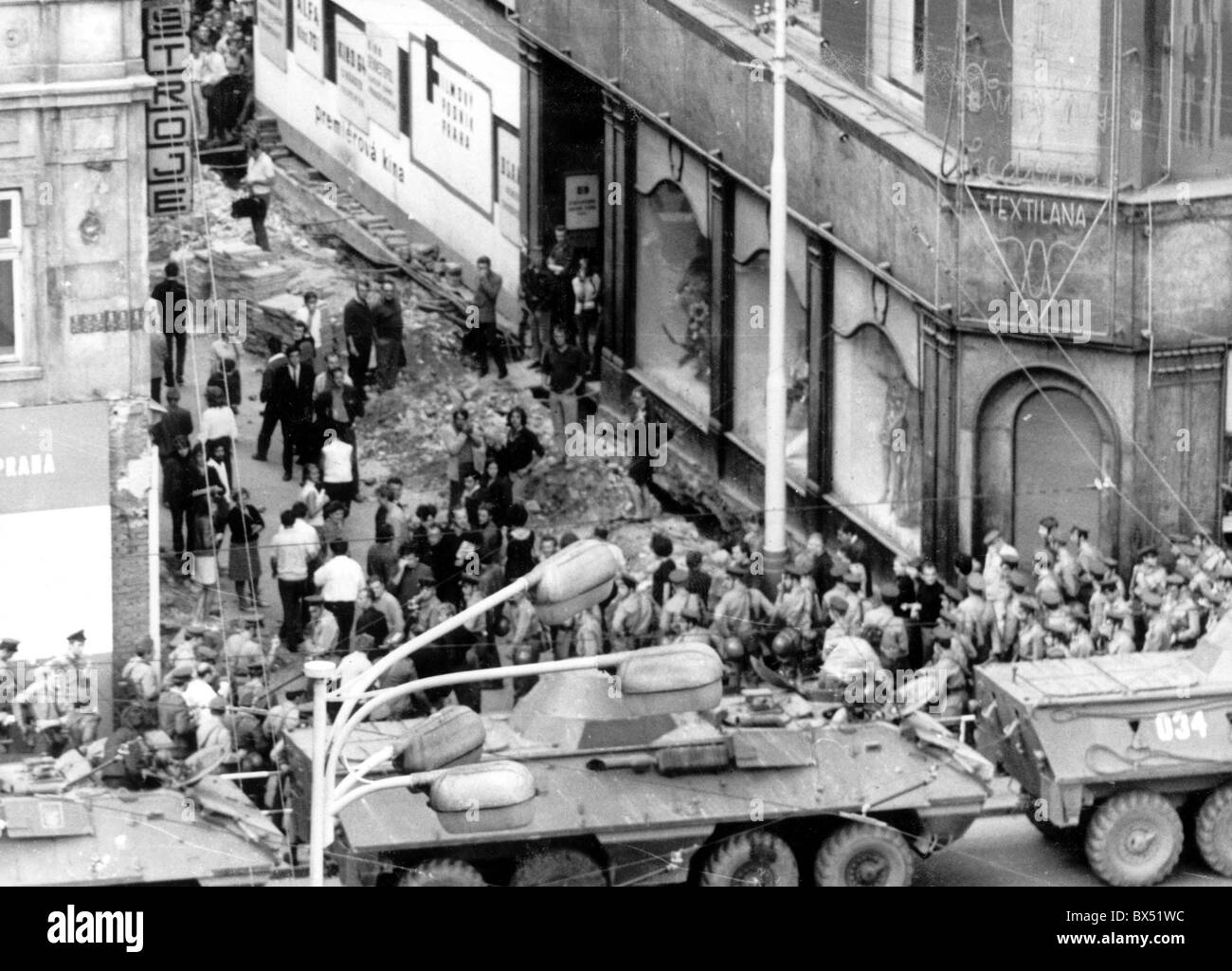 Rally police vehicle Black and White Stock Photos & Images - Alamy