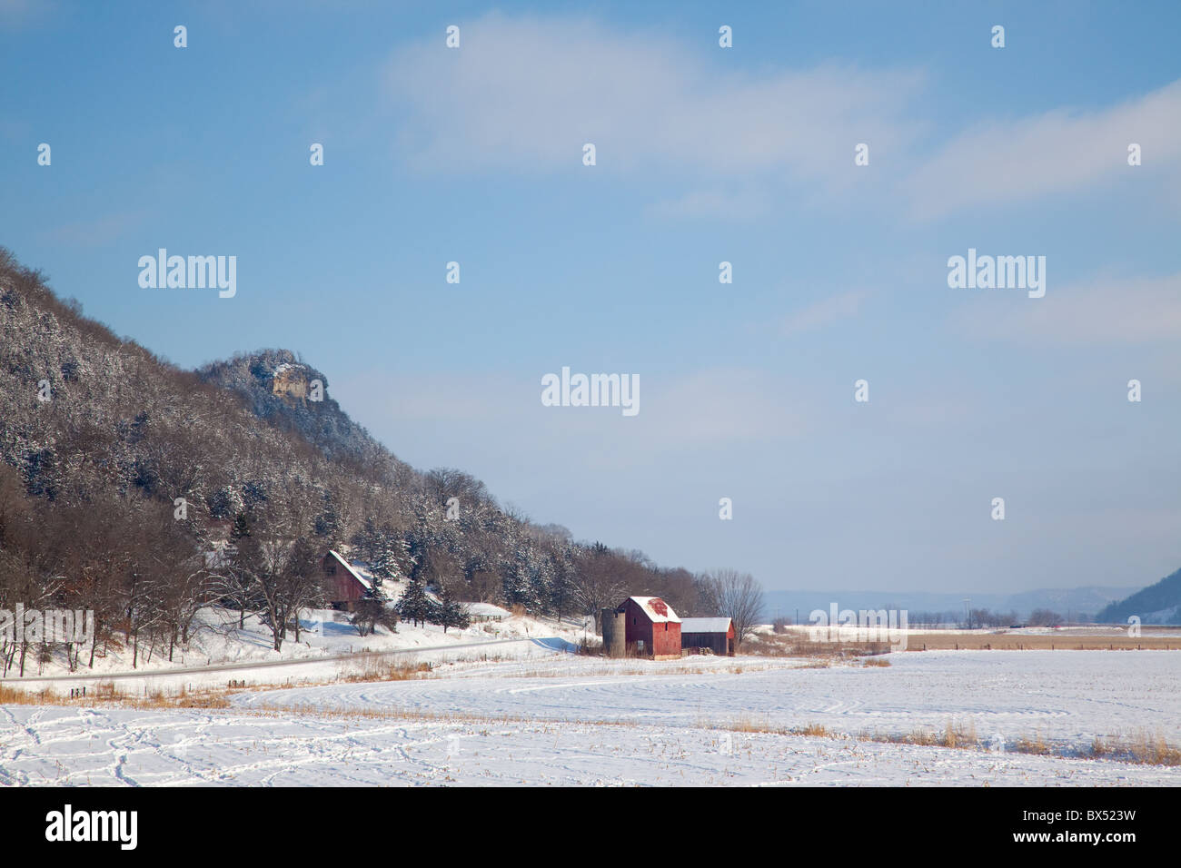 valley of the Upper Iowa River along the Driftless Area Scenic Byway, Allamakee County, Iowa Stock Photo