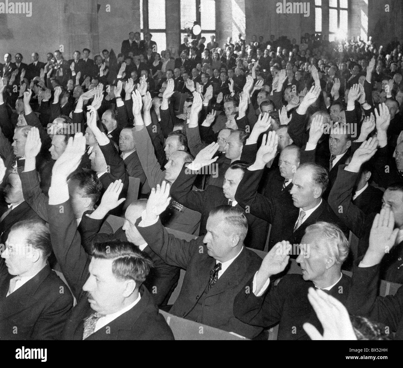 Prague 1948. Members of General Assembly vote