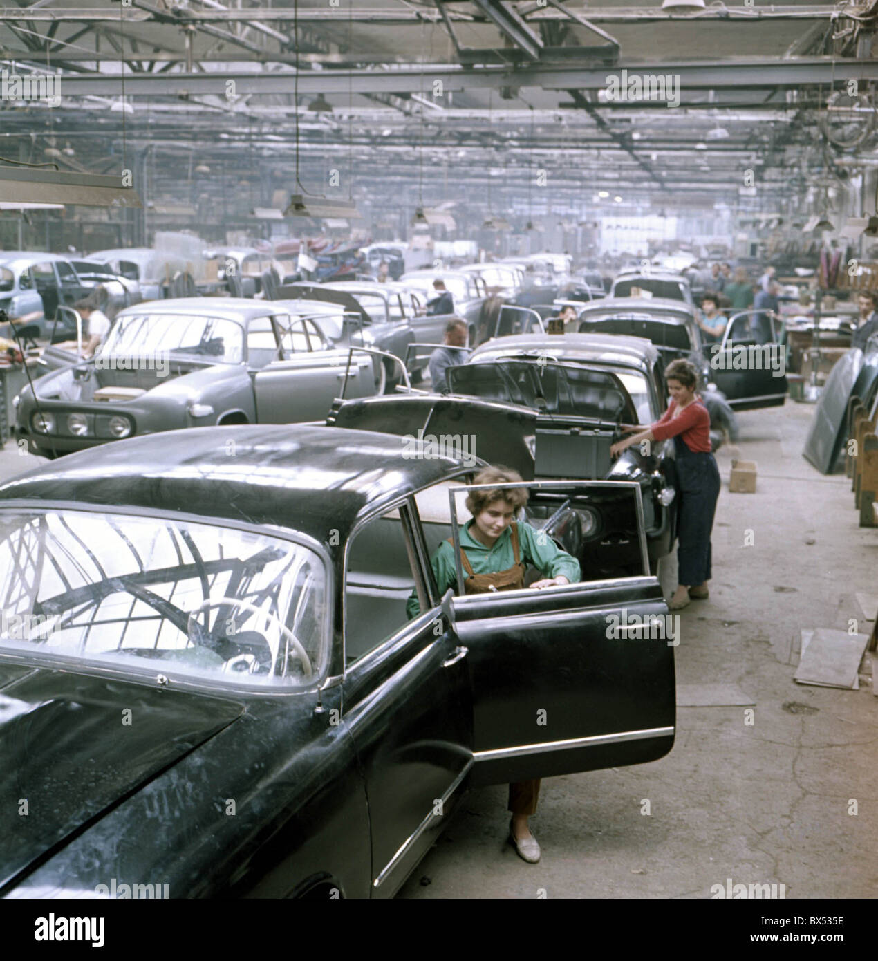 Production of luxury Tatra 603 cars at Tatra Koprivnice factory, October 1962. CTK Photo/Alexandr Hampl Stock Photo