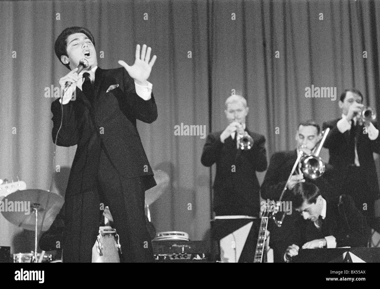 American - Canadian,  popular singer Paul Anka during his performance in Prague, Czechoslovakia 1966. (CTK Photo / Jovan Dezort) Stock Photo