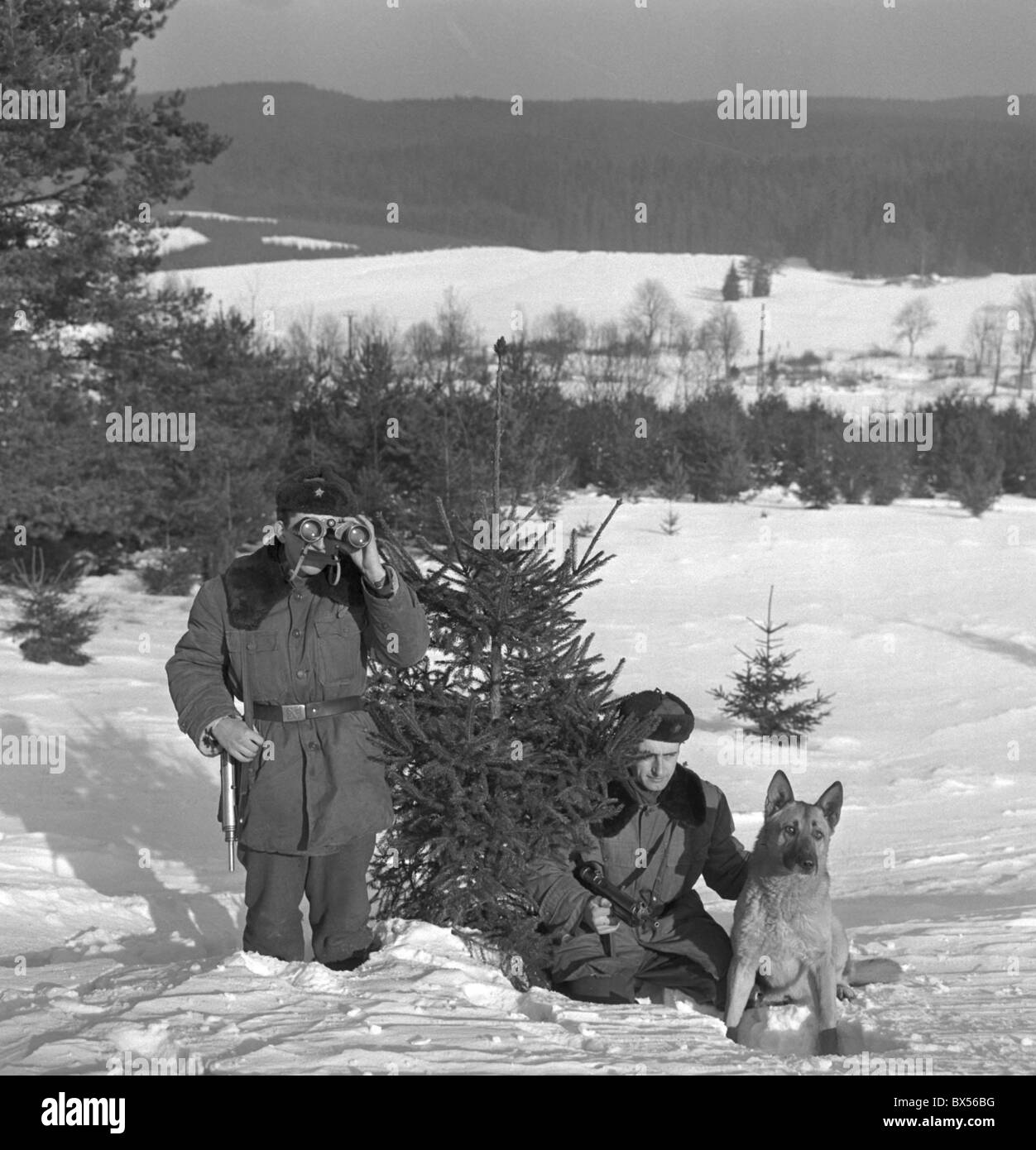 Frontier weapons hires stock photography and images Alamy