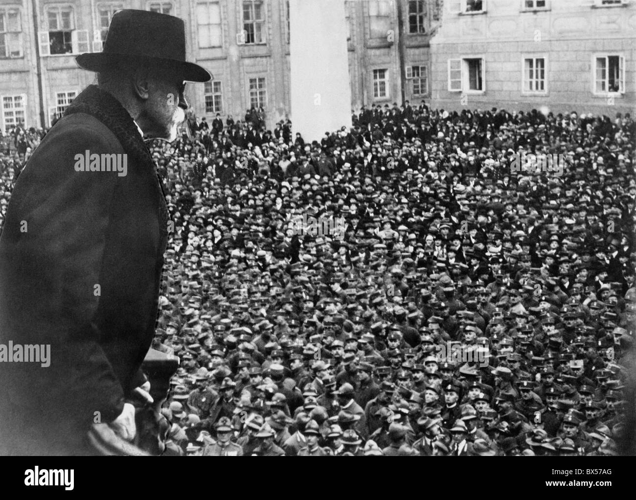 Legionaries pay a tribute to the Czechoslovak President Tomas Garrigue Masaryk left at the III. courtyard of the Prague Castle Stock Photo