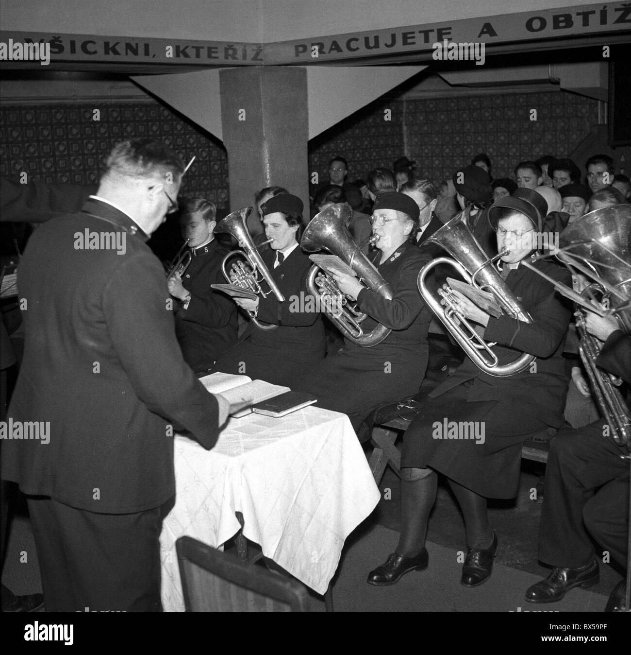 Vintage salvation army hires stock photography and images Alamy