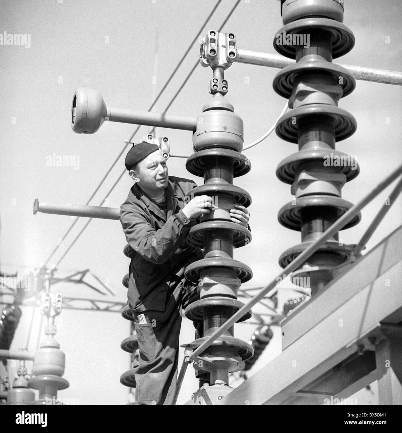 High volatage hires stock photography and images Alamy