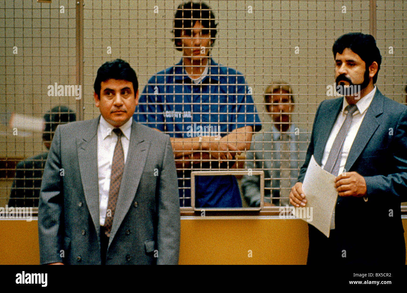 With his lawyers, serial killer, rapist and burglar Richard Ramirez,  arraigned in Superior Court in Santa Ana, CA in 1988 Stock Photo - Alamy