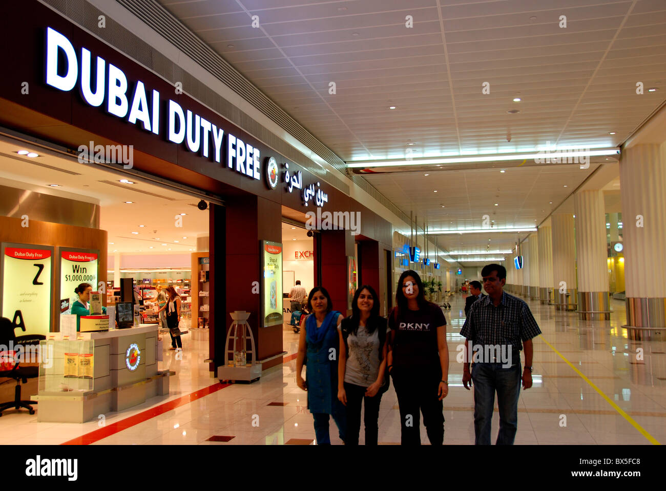 Dubai duty free shop hi-res stock photography and images - Alamy