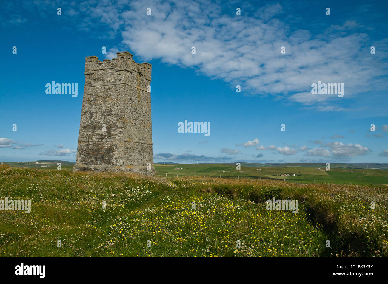 dh Marwick Head BIRSAY ORKNEY Kitchener Memorial RSPB Nature reserve Stock Photo