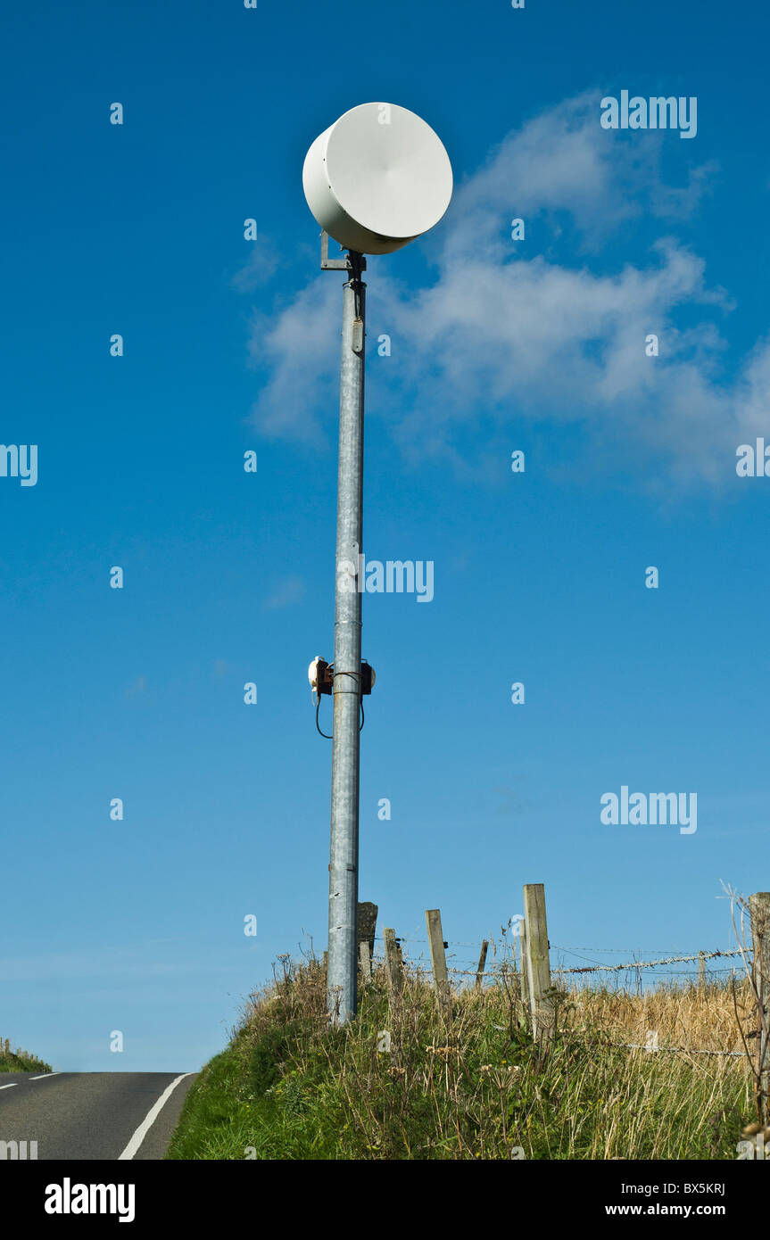 dh  MICROWAVE UK Rural telephone microwave link dish Birsay Orkney antenna Stock Photo