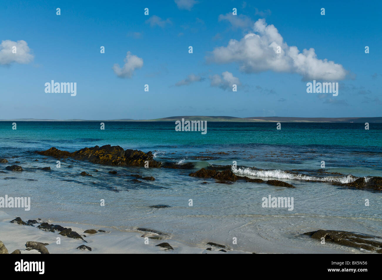 dh  EGILSAY ORKNEY Egilsay sandy beach island of Eday in distance uk remote gb nobody Stock Photo