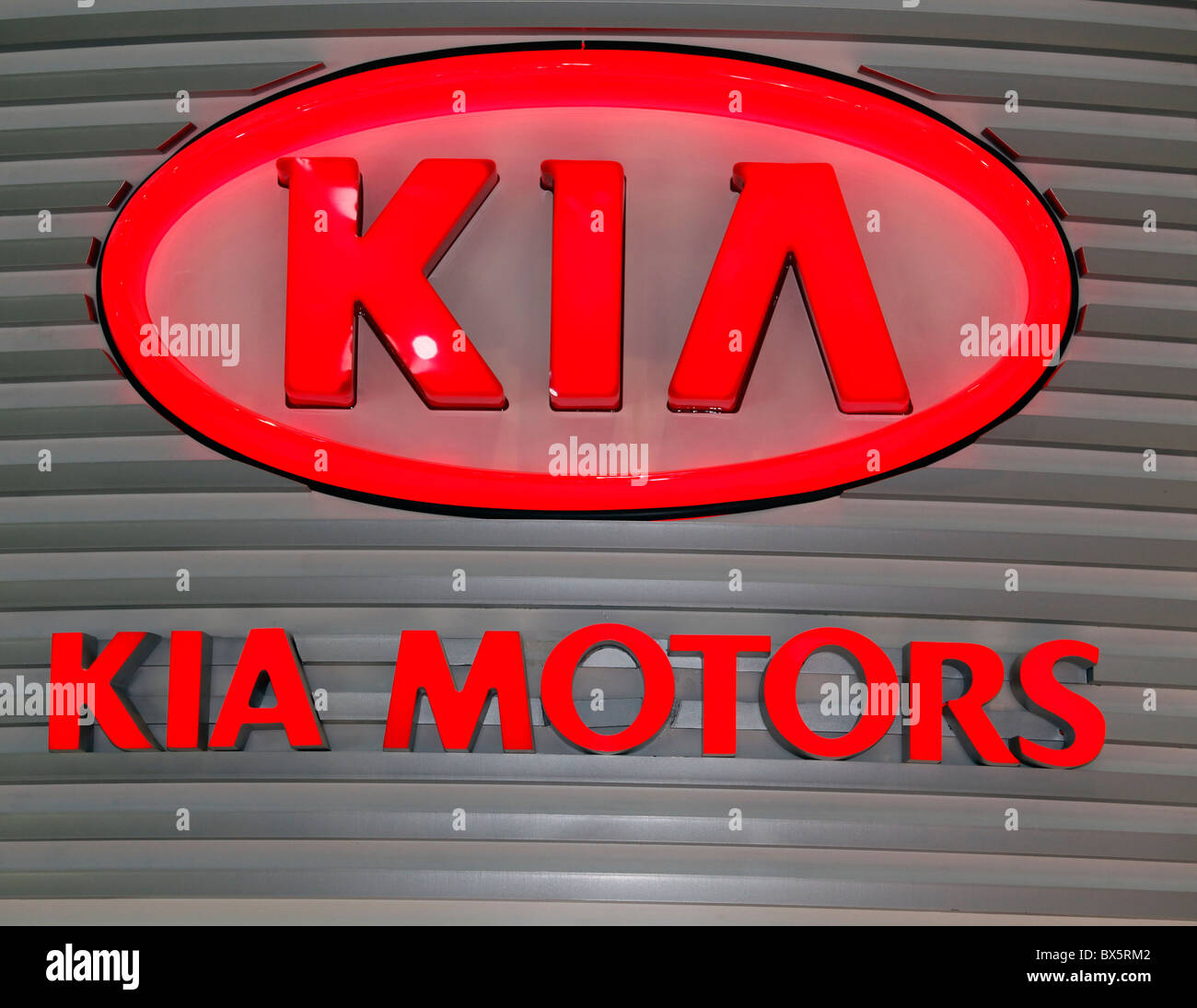Kia Motors, logo Stock Photo Alamy
