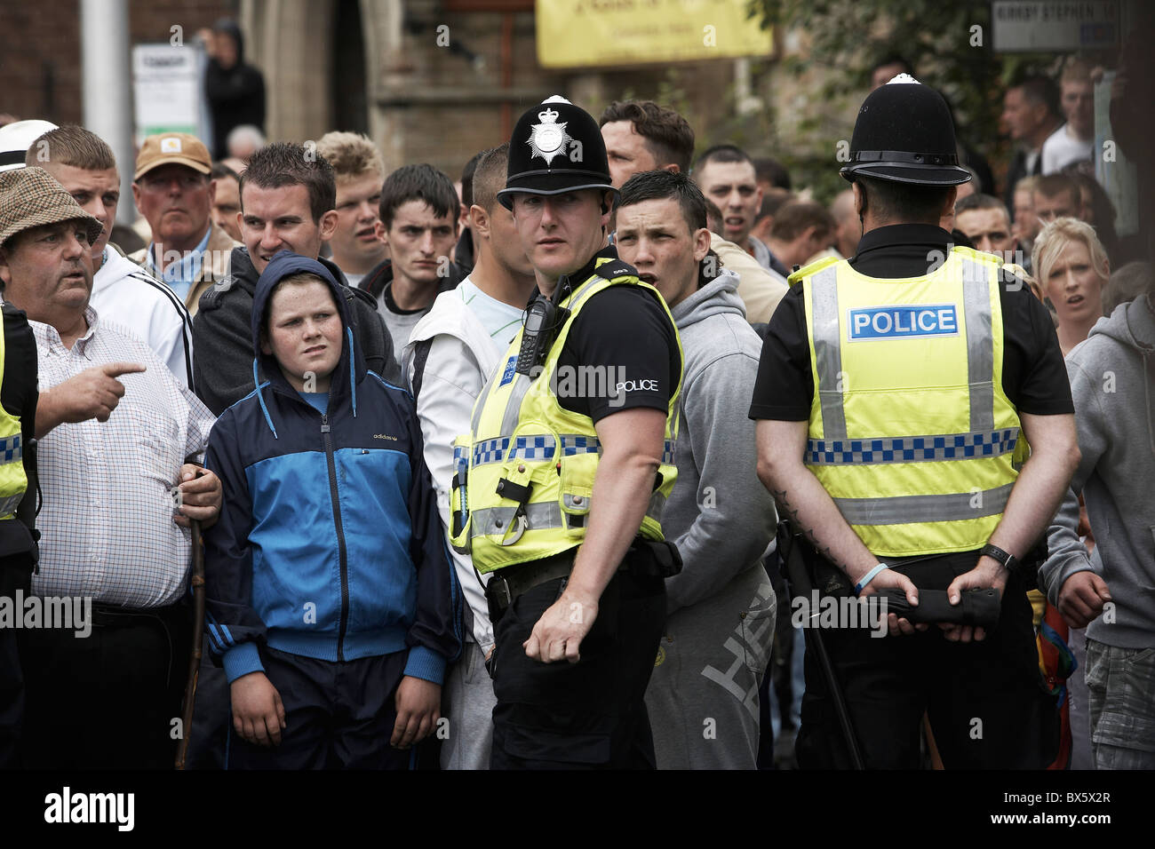 Police block the main street in Appleby as travellers protest about ...