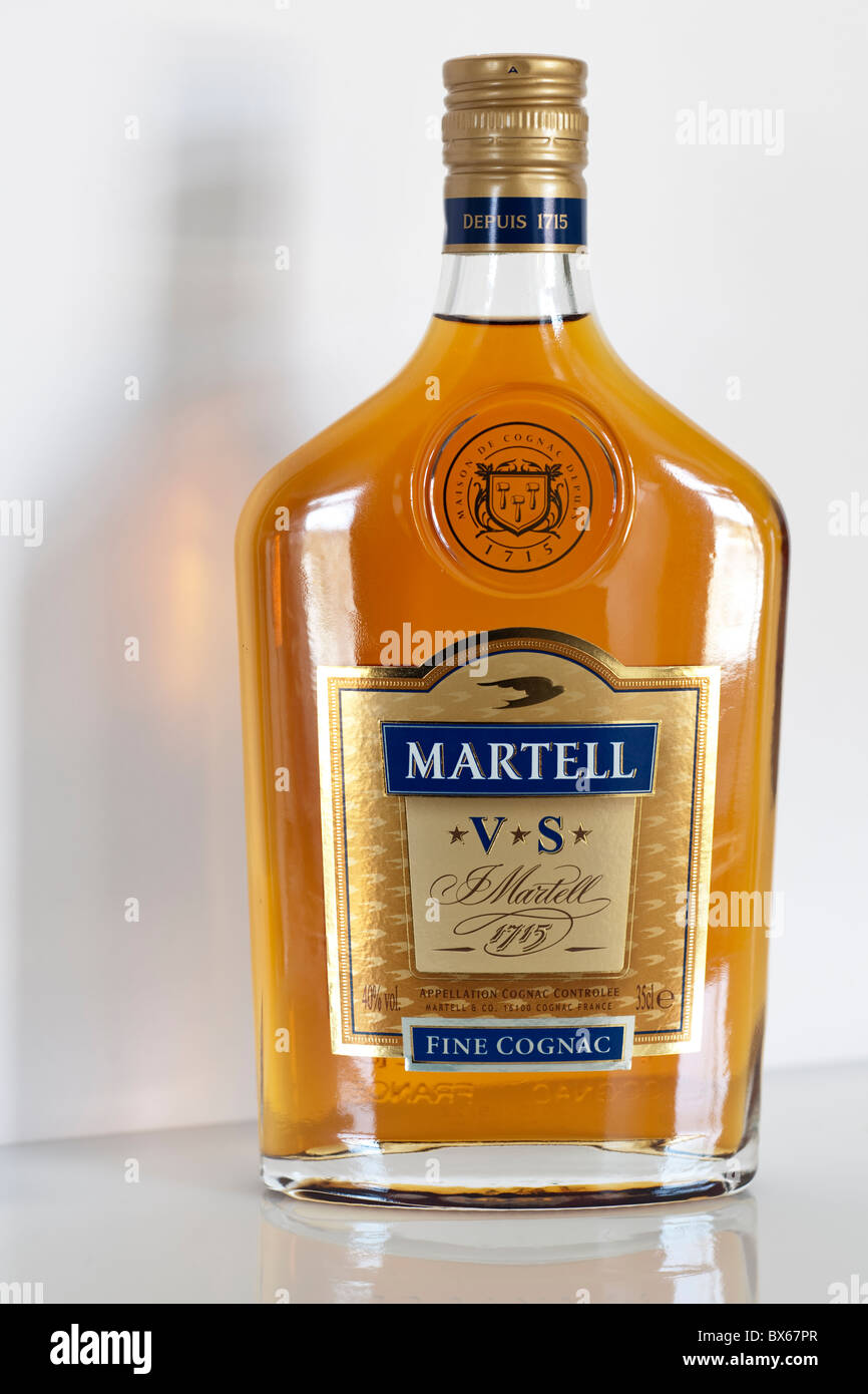 Download Cognac Bottle High Resolution Stock Photography And Images Alamy Yellowimages Mockups
