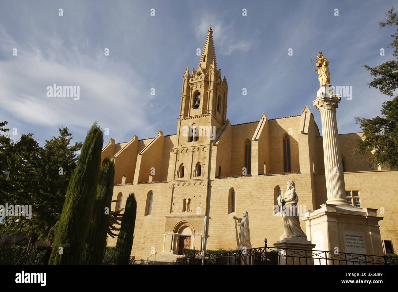 Salon De Provence France High Resolution Stock Photography And Images Alamy