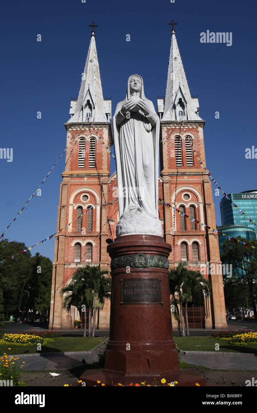 The Saigon Notre-Dame Basilica, a neo-Romanesque Catholic church built by the French in 1863, Ho Chi Minh City, Vietnam Stock Photo
