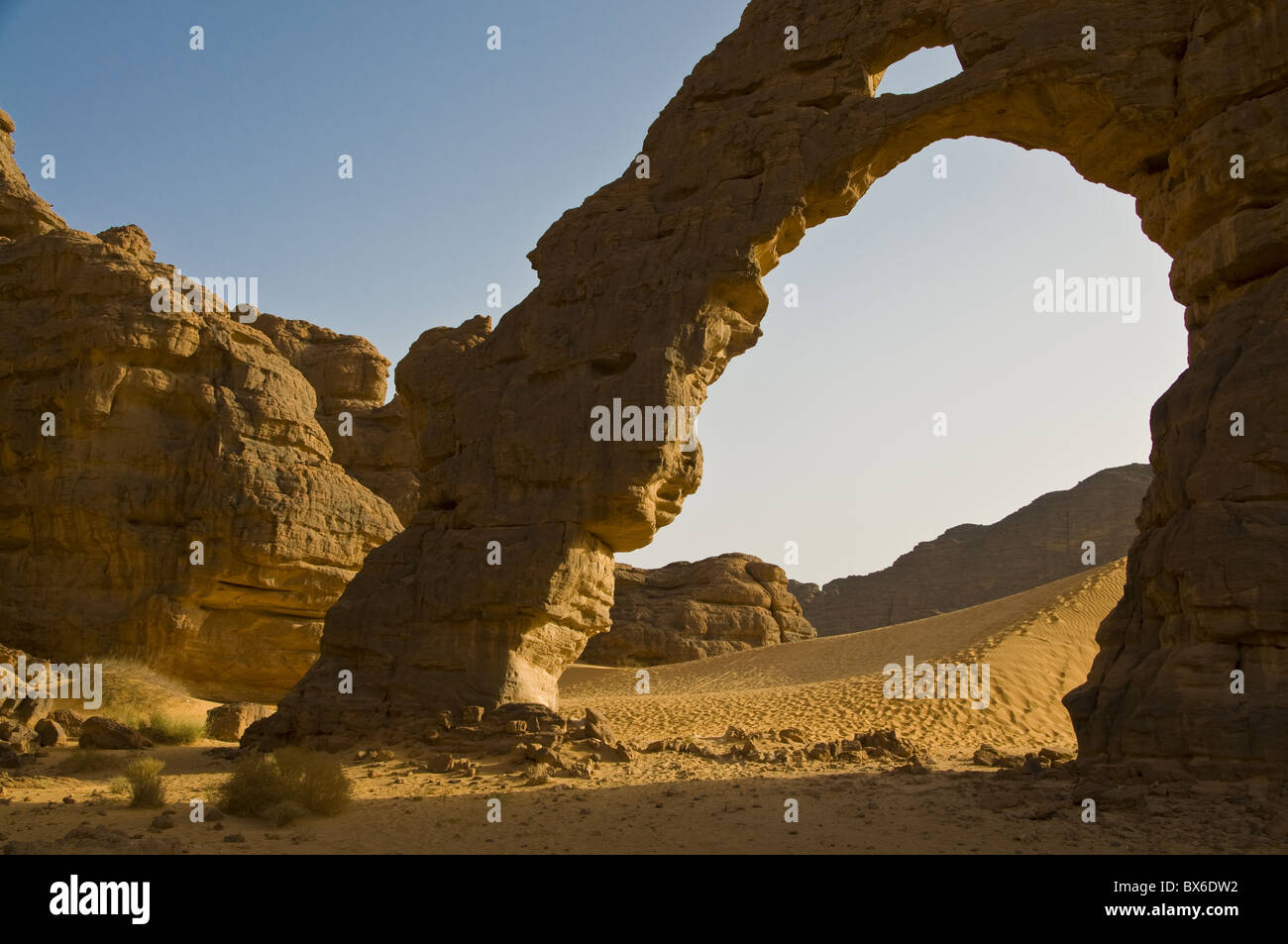 Giant Arch, Tikoubaouine, Southern Algeria, North Africa, Africa Stock 