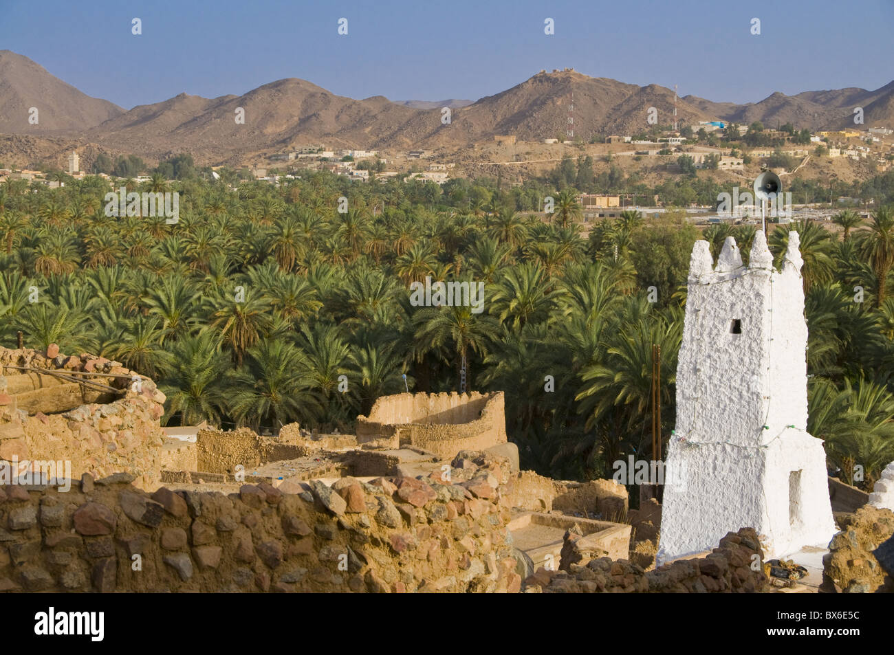 The old ruined town (ksour), of Djanet with its old mosque, Djanet ...