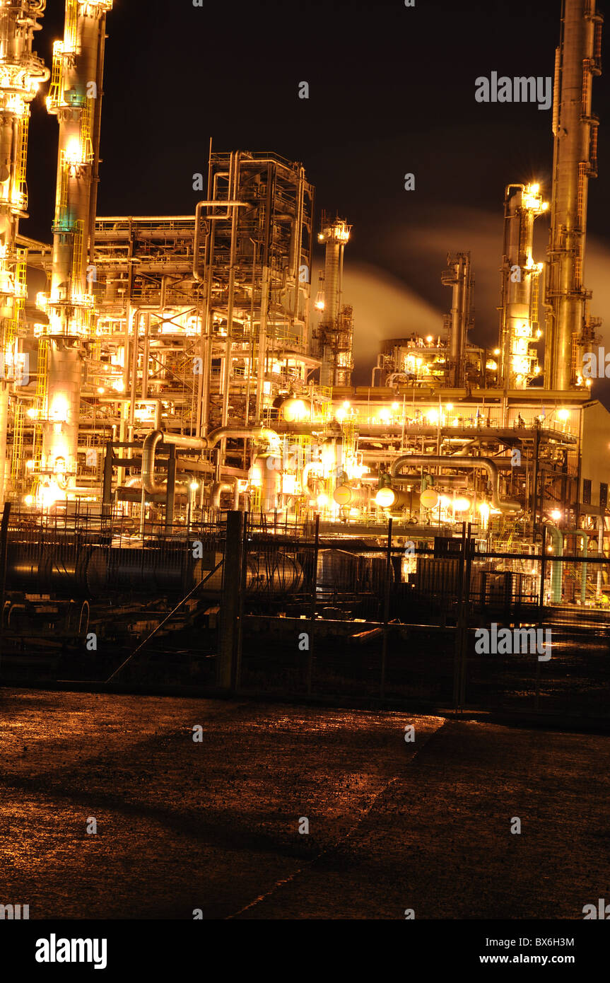 Grangemouth Plant at Night Stock Photo Alamy