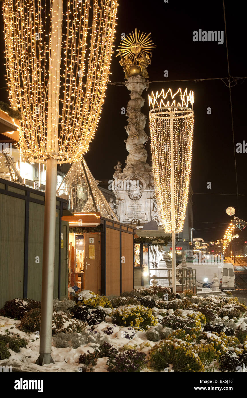 Hauptplatz linz christmas market hi-res stock photography and images ...